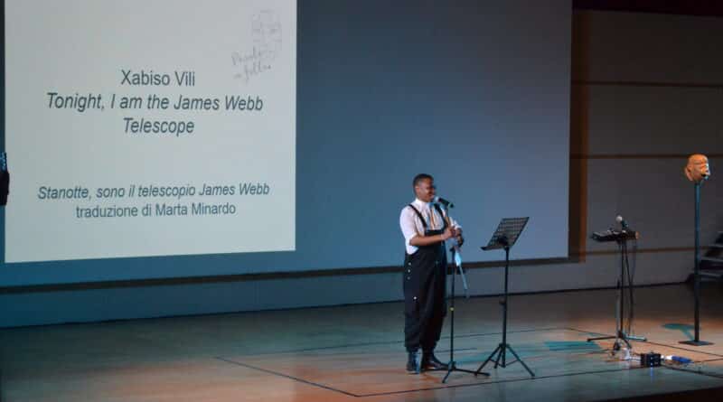Xabiso Vili sul palco di "Parole in folle" a Padova il 15 ottobre 2023, foto della redazione